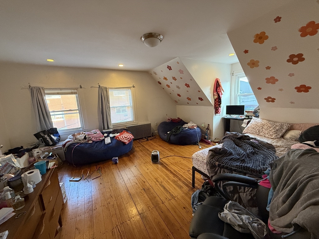 4 bed, 2 bath apartment for rent at 21-21A Highland St , Unit 2, Mission Hill — photo 7 of 11