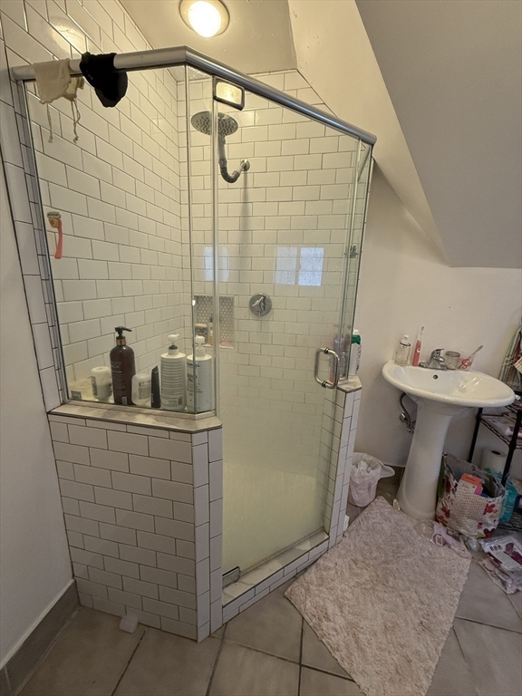 4 bed, 2 bath apartment for rent at 21-21A Highland St , Unit 2, Mission Hill — photo 11 of 11