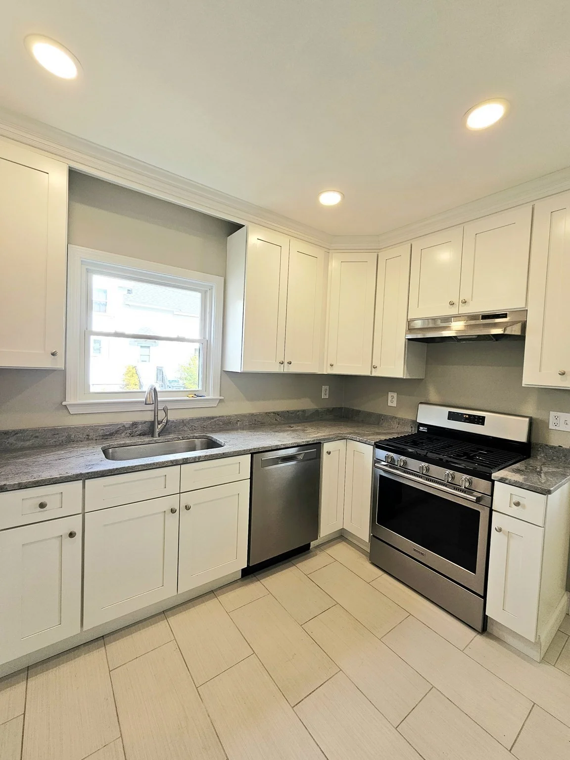 3 bed, 1 bath apartment for rent at 21-23 Arthur St Unit 23, East Methuen — photo 7 of 22
