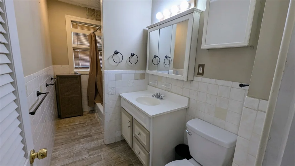4 bed, 1 bath apartment for rent at 21-23 Fremont St Unit 21, Centralville — photo 8 of 11