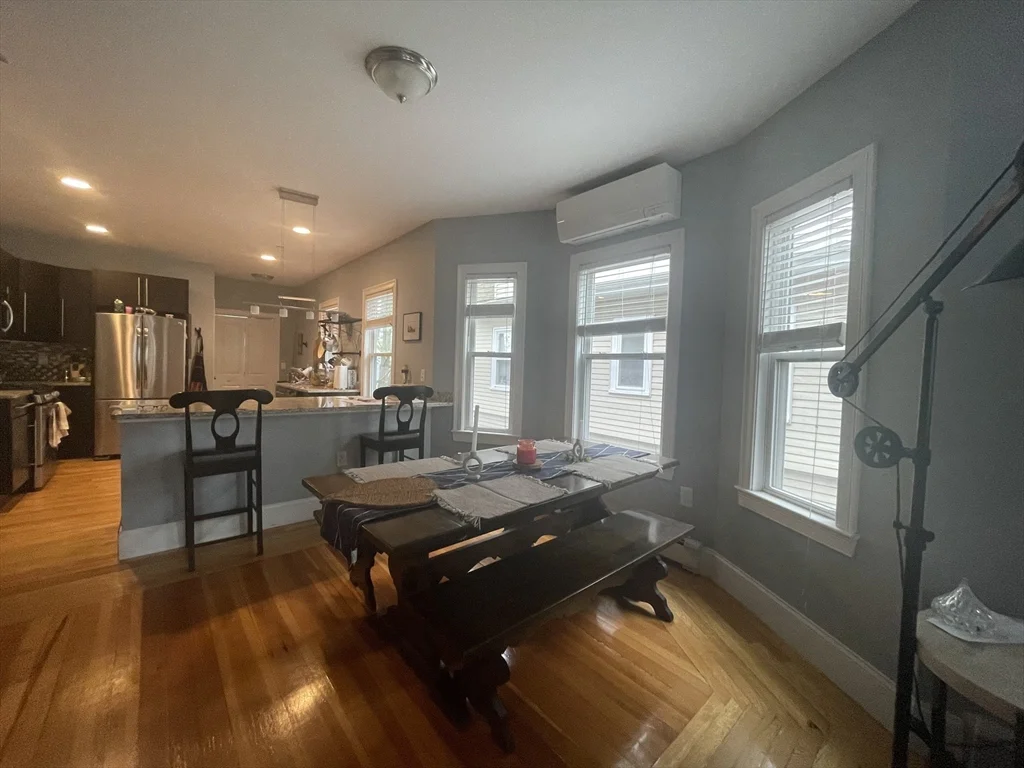 2 bed, 1 bath apartment for rent at 21-23 Marion Rd Unit 2, Belmont — photo 3 of 17