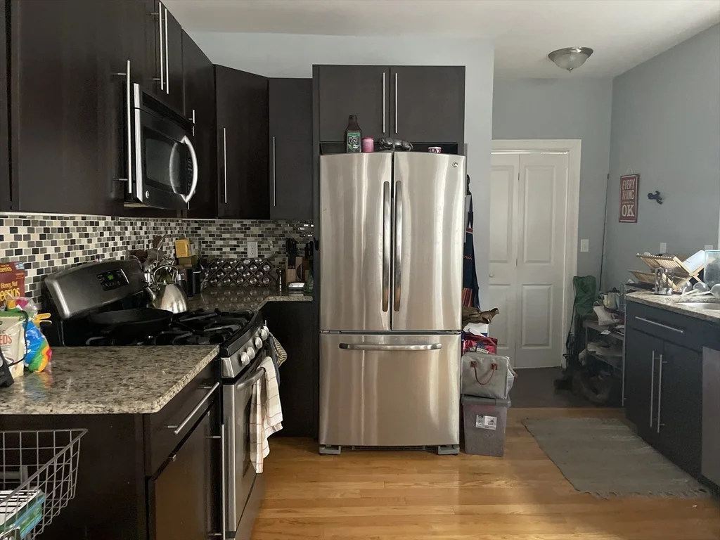 2 bed, 1 bath apartment for rent at 21-23 Marion Rd Unit 2, Belmont — photo 7 of 17
