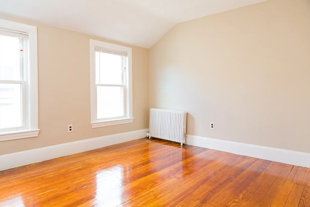 5 bed, 2 bath apartment for rent at 21-23 Pennsylvania Ave Unit 23, East Somerville — photo 8 of 8