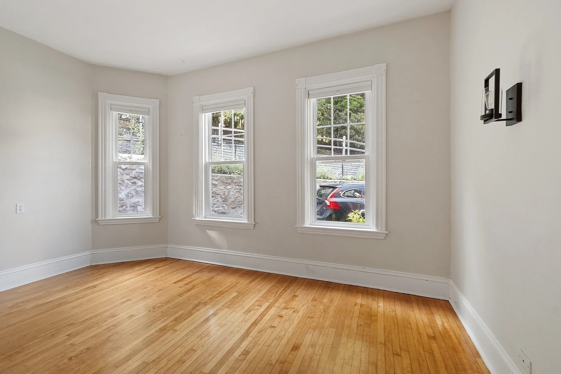 3 bed, 1 bath apartment for rent at 21-23 Summer St Unit 1, Melrose — photo 9 of 23