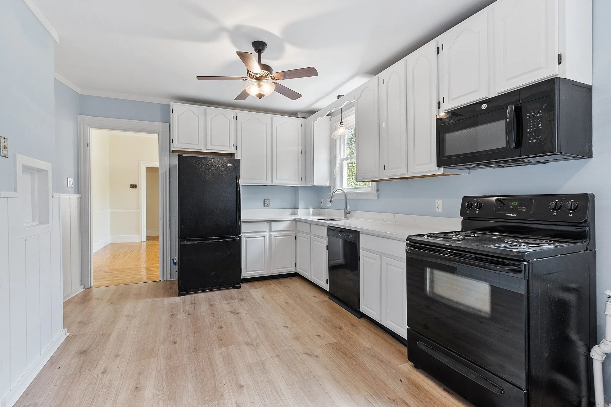 3 bed, 1 bath apartment for rent at 21-23 Summer St Unit 1, Melrose — photo 5 of 23