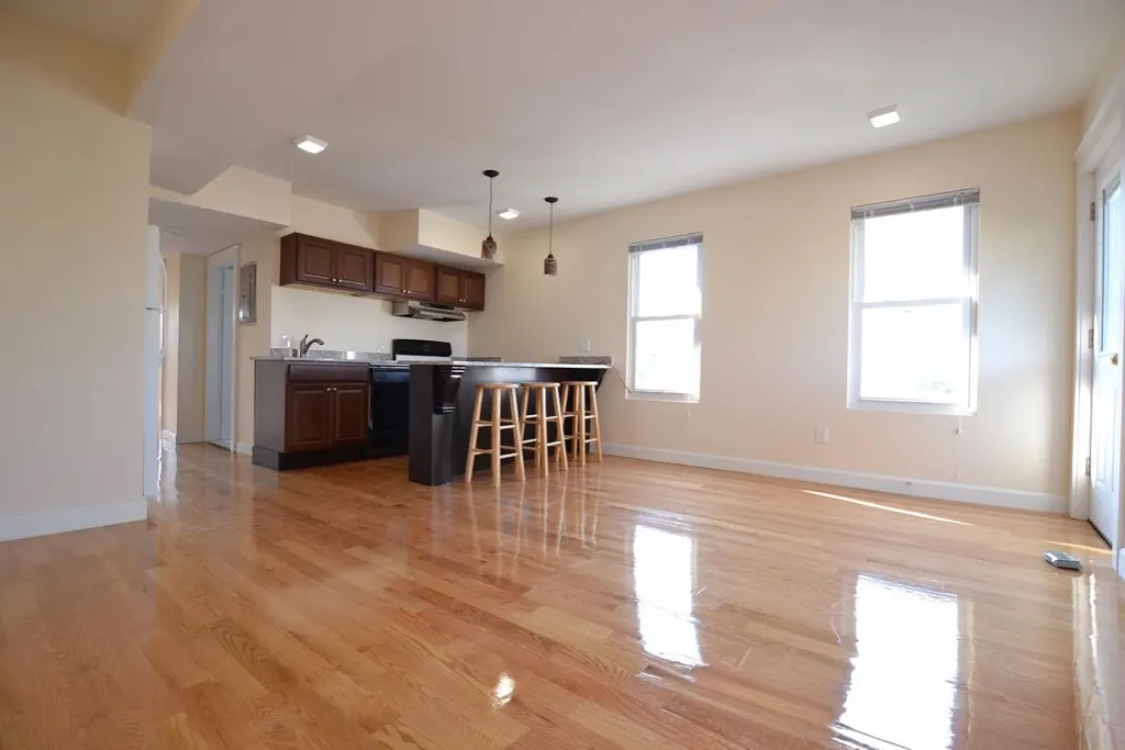 4 bed, 2 bath apartment for rent at 21-23 Weitz St Unit 1, Allston — photo 1 of 10