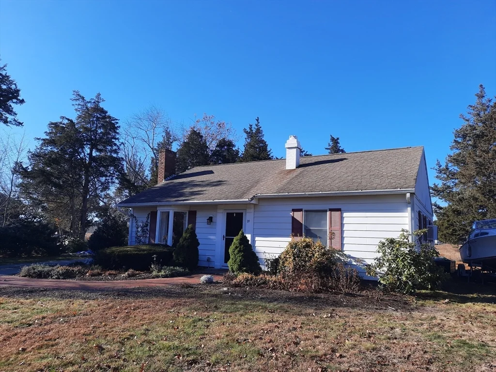 3 bed, 1 bath apartment for rent at 21 Anderson Dr Unit 21, Marshfield — photo 2 of 10