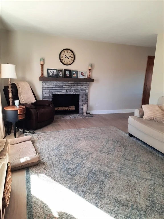 3 bed, 1 bath apartment for rent at 21 Anderson Dr Unit 21, Marshfield — photo 6 of 10