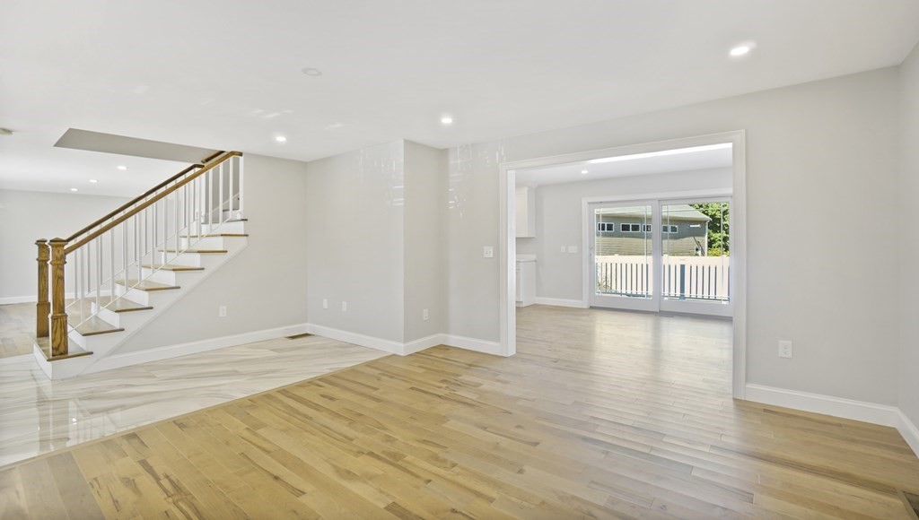 4 bed, 3 bath apartment for rent at 21 Arbor Ct Unit 21, East Walpole — photo 2 of 22