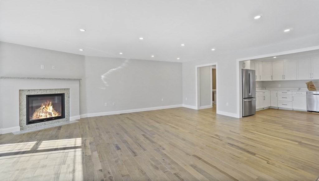 4 bed, 3 bath apartment for rent at 21 Arbor Ct Unit 21, East Walpole — photo 4 of 22
