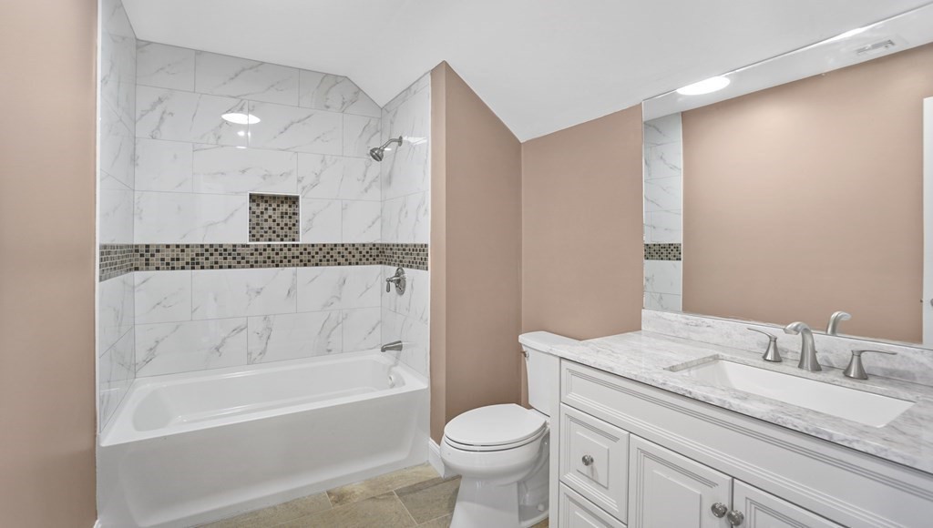 4 bed, 3 bath apartment for rent at 21 Arbor Ct Unit 21, East Walpole — photo 16 of 22