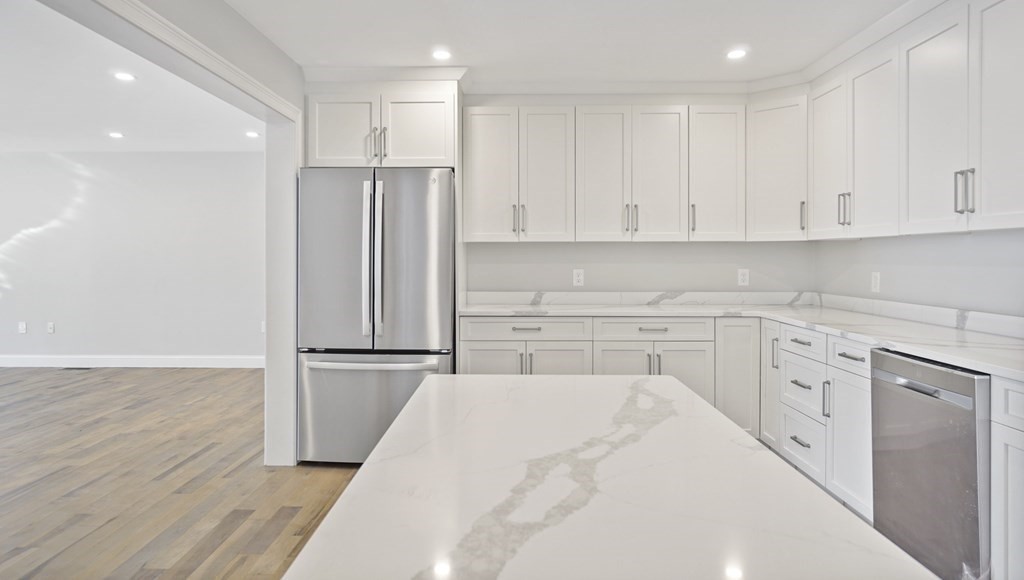 4 bed, 3 bath apartment for rent at 21 Arbor Ct Unit 21, East Walpole — photo 5 of 22