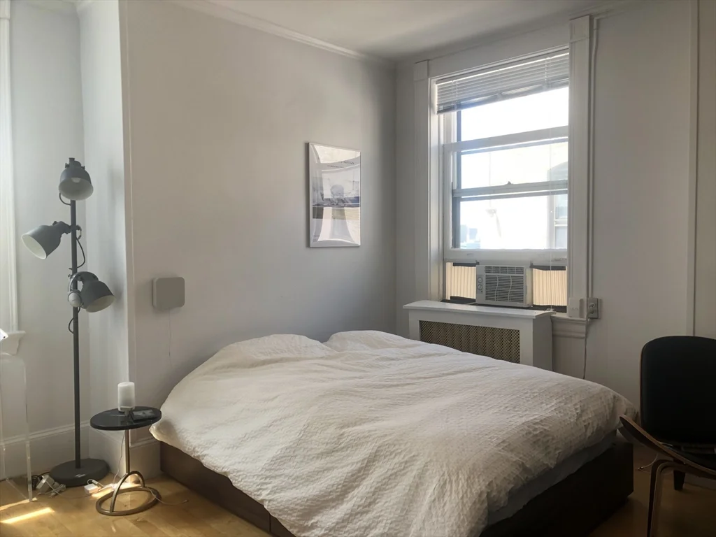 Studio bed, 1 bath apartment for rent at 21 Beacon St Unit 11D, Boston Downtown — photo 2 of 9