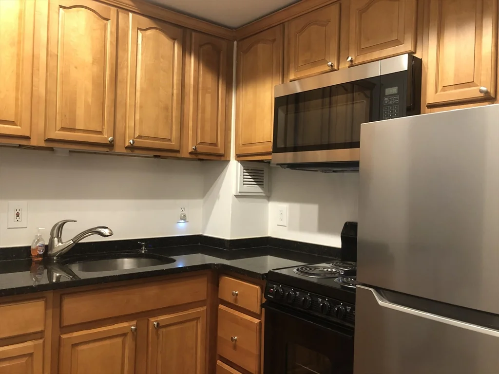 Studio bed, 1 bath apartment for rent at 21 Beacon St Unit 11D, Boston Downtown — photo 7 of 9