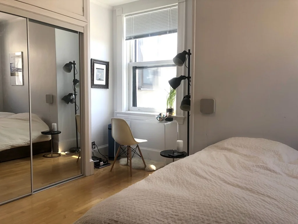 Studio bed, 1 bath apartment for rent at 21 Beacon St Unit 11D, Boston Downtown — photo 4 of 9