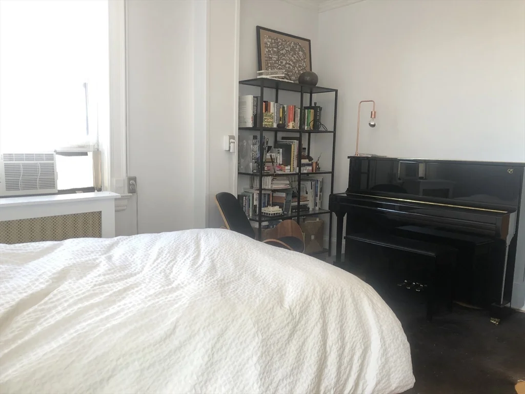 Studio bed, 1 bath apartment for rent at 21 Beacon St Unit 11D, Boston Downtown — photo 3 of 9
