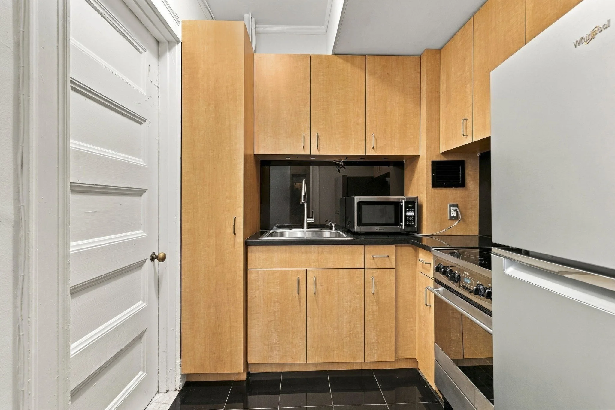 1 bed, 1 bath apartment for rent at 21 Beacon St Unit 3D, Boston Downtown — photo 5 of 10