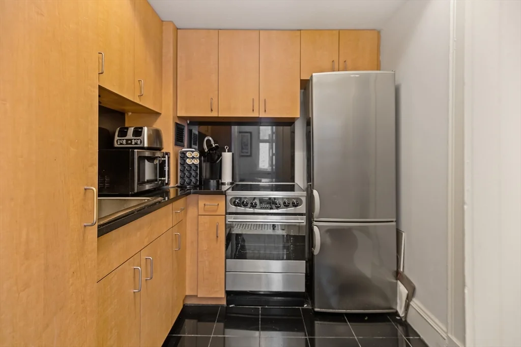 1 bed, 1 bath apartment for rent at 21 Beacon St Unit 3D, Boston Downtown — photo 5 of 8