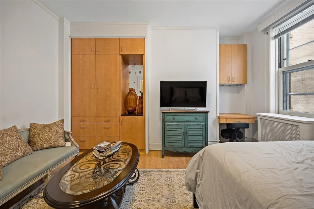 1 bed, 1 bath apartment for rent at 21 Beacon St Unit 3D, Boston Downtown — photo 3 of 8