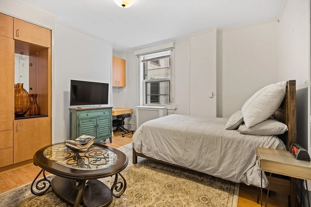 1 bed, 1 bath apartment for rent at 21 Beacon St Unit 3D, Boston Downtown — photo 1 of 8