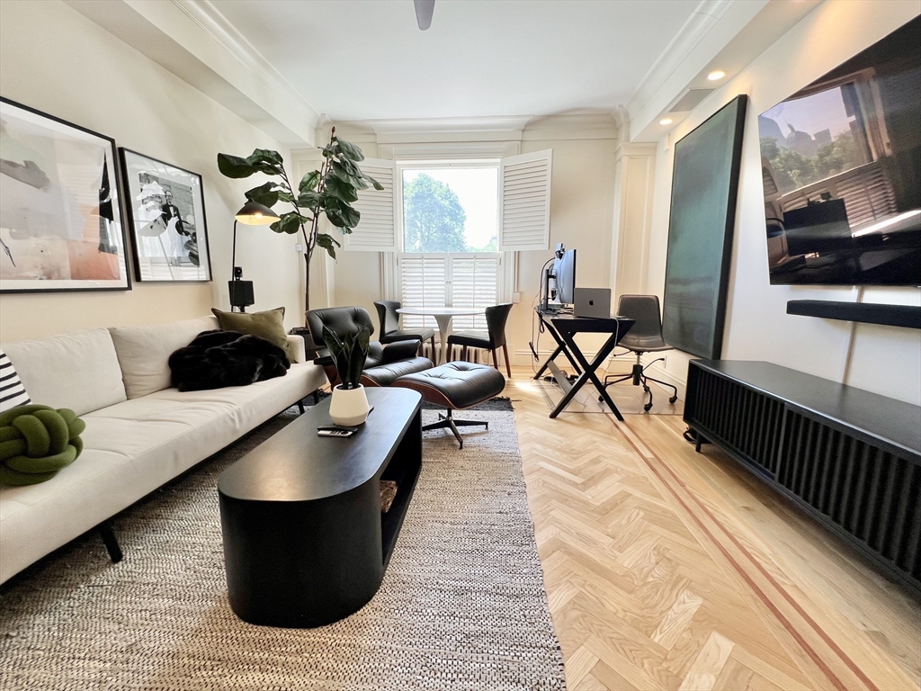 1 bed, 1 bath apartment for rent at 21 Beacon St Unit 3I, Beacon Hill — photo 2 of 9