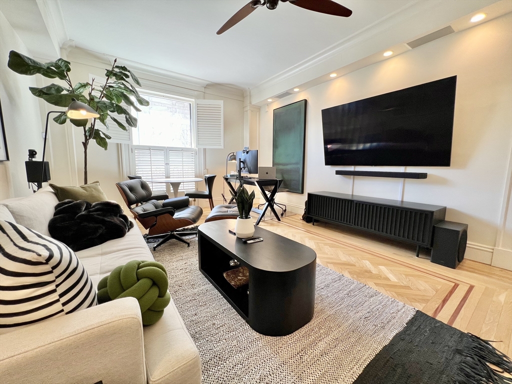 1 bed, 1 bath apartment for rent at 21 Beacon St Unit 3I, Beacon Hill — photo 1 of 9