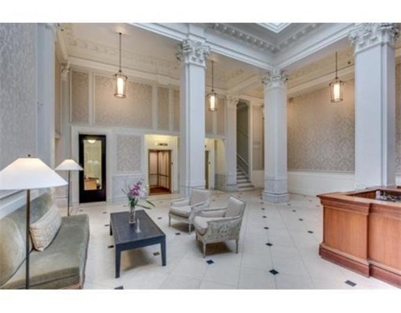 1 bed, 1 bath apartment for rent at 21 Beacon St Unit 4, Beacon Hill — photo 3 of 11