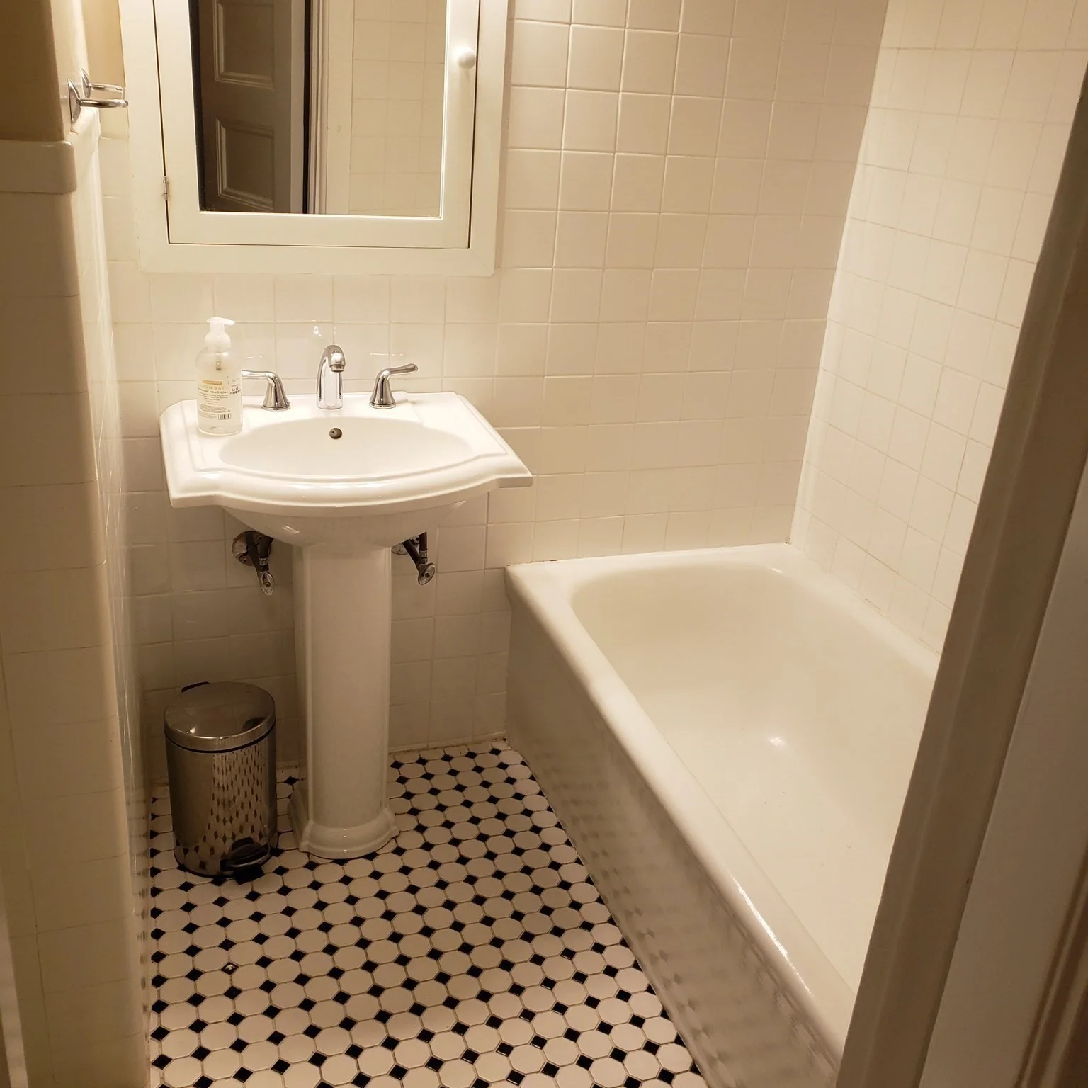 1 bed, 1 bath apartment for rent at 21 Beacon St Unit 6C, Boston Downtown — photo 9 of 34