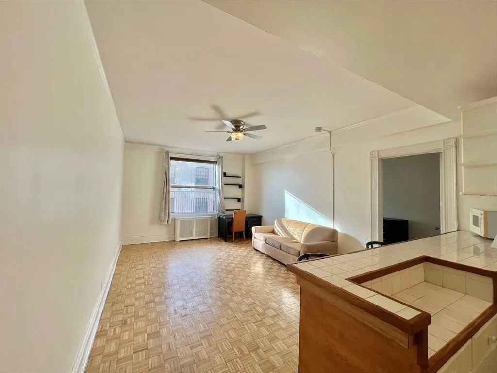 1 bed, 1 bath apartment for rent at 21 Beacon St Unit 6T, Boston Downtown — photo 2 of 28