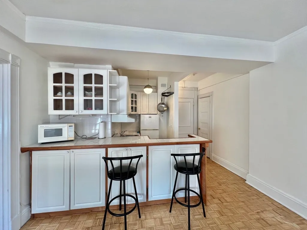 1 bed, 1 bath apartment for rent at 21 Beacon St Unit 6T, Boston Downtown — photo 8 of 28