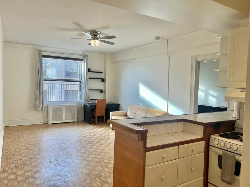 1 bed, 1 bath apartment for rent at 21 Beacon St Unit 6T, Boston Downtown — photo 6 of 28