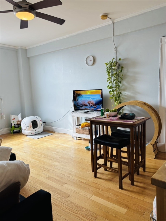 1 bed, 1 bath apartment for rent at 21 Beacon St Unit 8T, Boston — photo 1 of 16