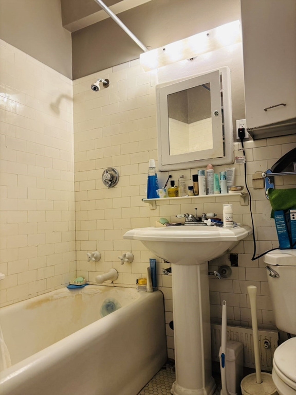 1 bed, 1 bath apartment for rent at 21 Beacon St Unit 8T, Boston — photo 11 of 16