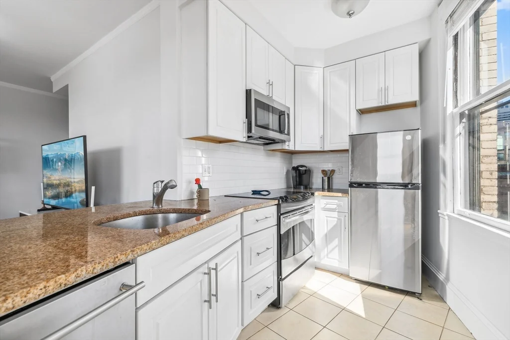 1 bed, 1 bath apartment for rent at 21 Beacon St Unit 9H, Beacon Hill — photo 6 of 20
