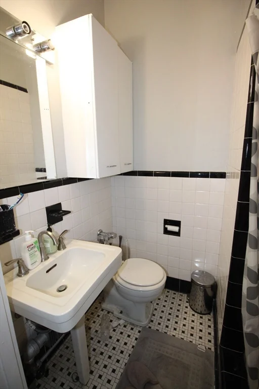 1 bed, 1 bath apartment for rent at 21 Beacon St Unit 9L, Boston Downtown — photo 9 of 11