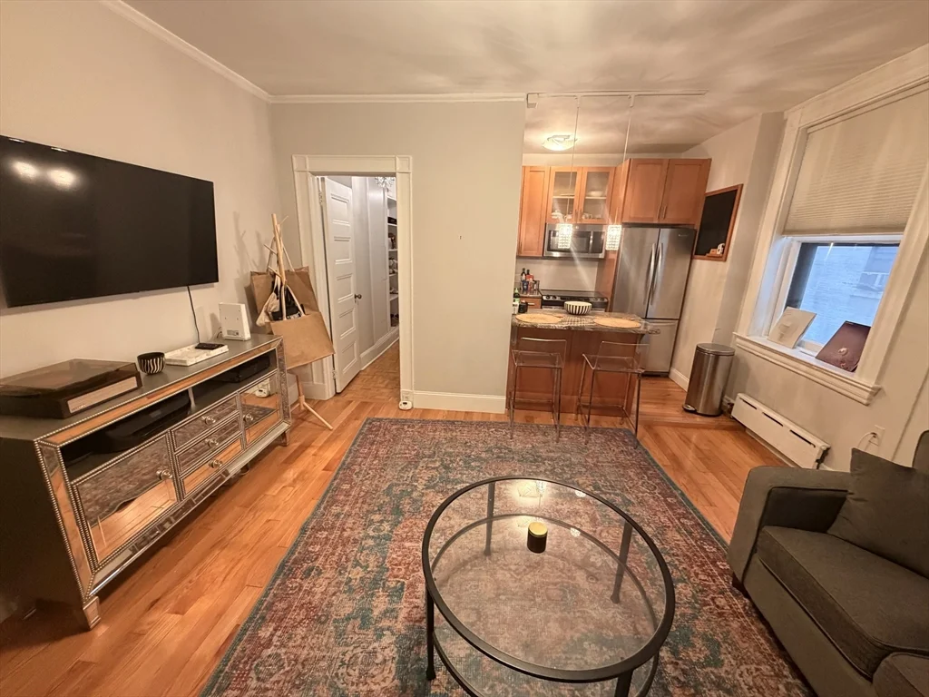 1 bed, 1 bath apartment for rent at 21 Beacon Unit 3N, Boston Downtown — photo 1 of 15