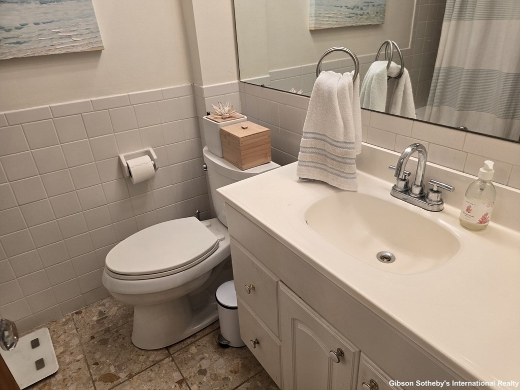1 bed, 1 bath apartment for rent at 21 Beacon Unit 5Q, Beacon Hill — photo 10 of 13