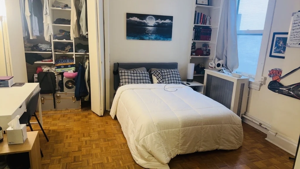 1 bed, 1 bath apartment for rent at 21 Beacon Unit 6D, Beacon Hill — photo 7 of 11