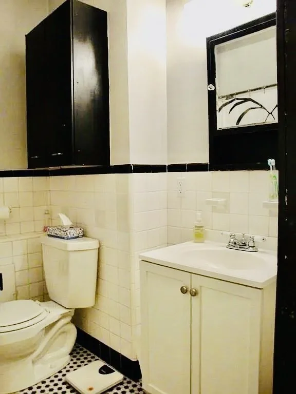 1 bed, 1 bath apartment for rent at 21 Beacon Unit 6D, Beacon Hill — photo 10 of 11