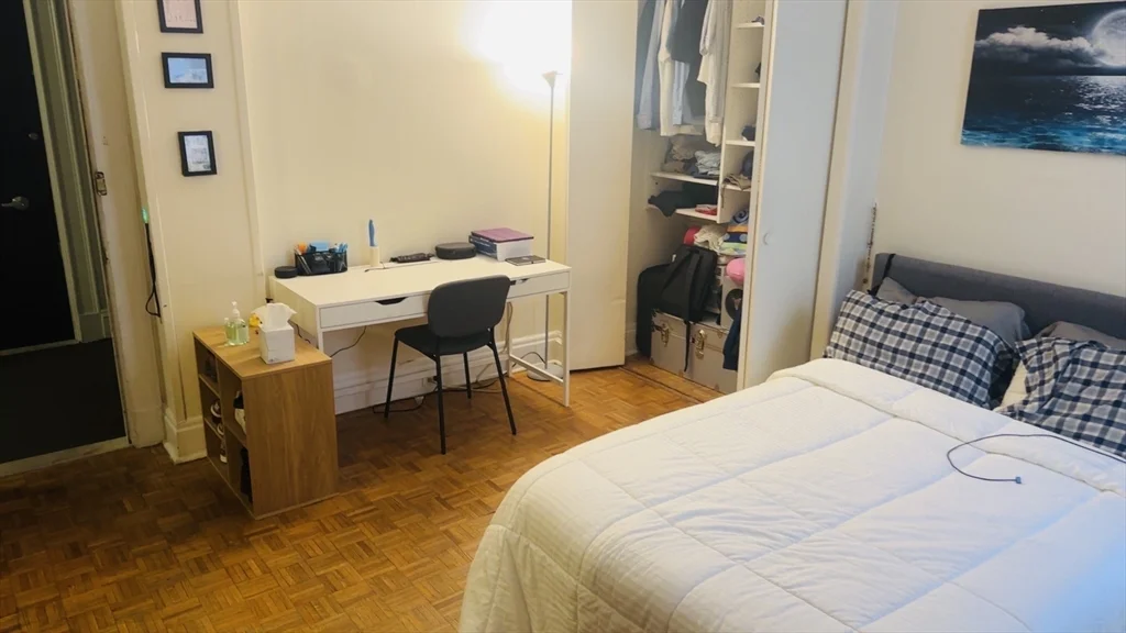 1 bed, 1 bath apartment for rent at 21 Beacon Unit 6D, Beacon Hill — photo 6 of 11