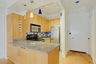 1 bed, 1 bath apartment for rent at 21 Beacon Unit 6J, Boston Downtown — photo 4 of 9