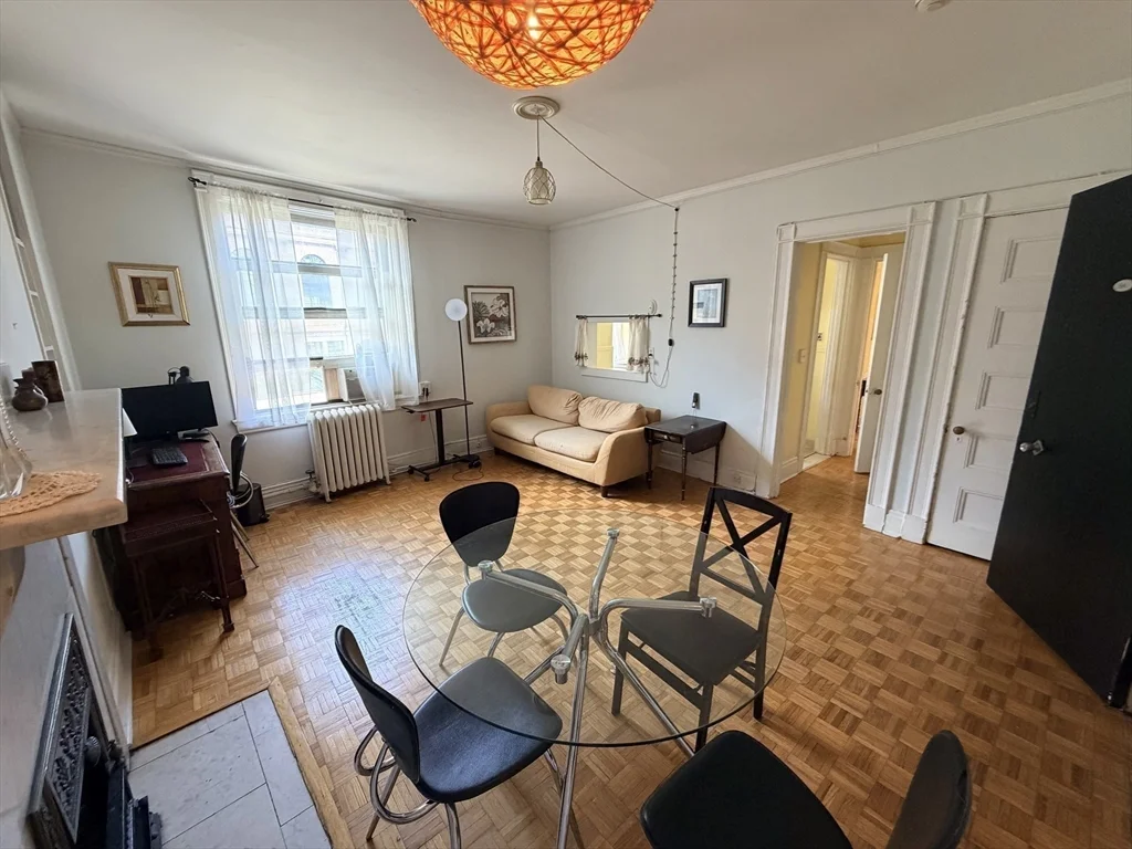 1 bed, 1 bath apartment for rent at 21 Beacon Unit 8A, Boston Downtown — photo 7 of 28