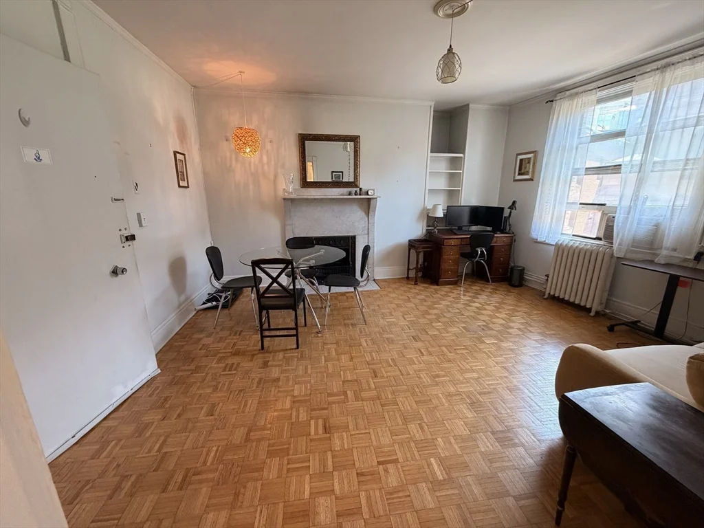 1 bed, 1 bath apartment for rent at 21 Beacon Unit 8A, Boston Downtown — photo 12 of 28