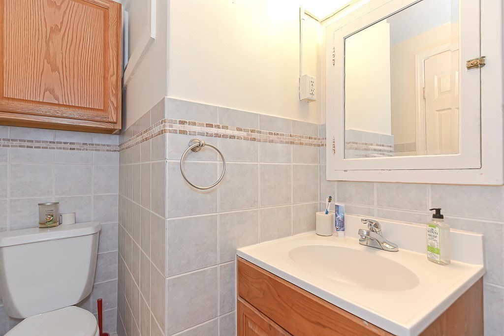 1 bed, 1 bath apartment for rent at 21 Beacon Unit 8C, Beacon Hill — photo 10 of 17