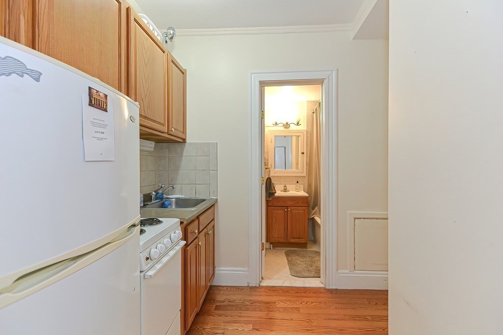 1 bed, 1 bath apartment for rent at 21 Beacon Unit 8C, Beacon Hill — photo 6 of 17