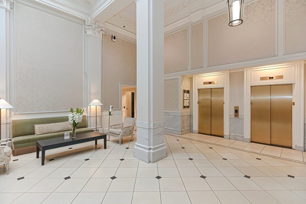 1 bed, 1 bath apartment for rent at 21 Beacon Unit 8C, Beacon Hill — photo 16 of 17