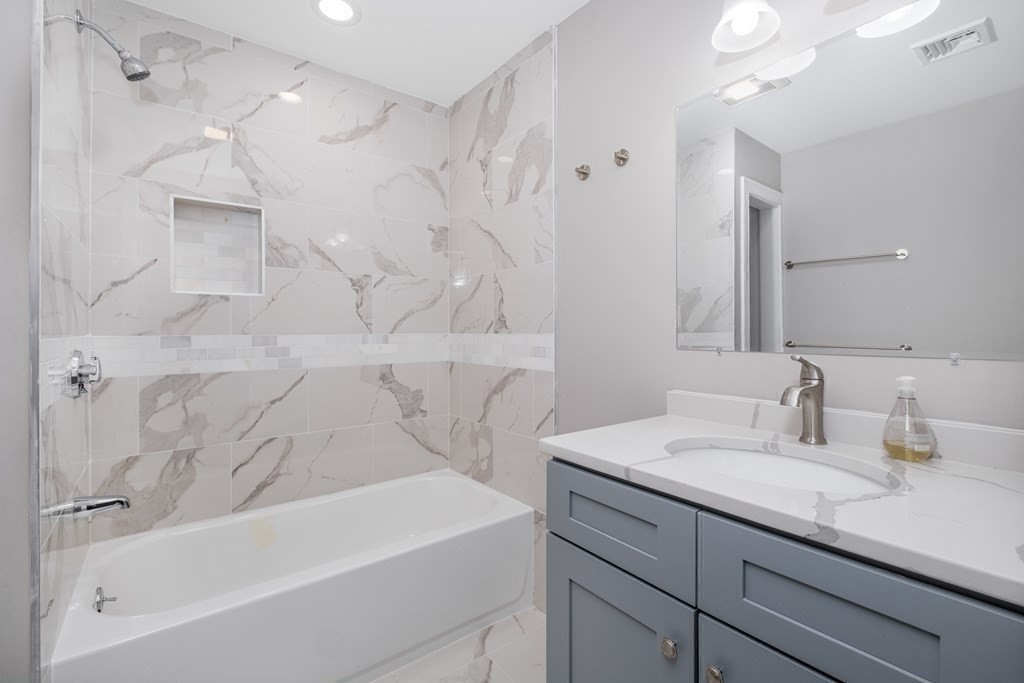 3 bed, 2.5 bath apartment for rent at 21 Bellevue Ave Unit 2, Revere — photo 21 of 40