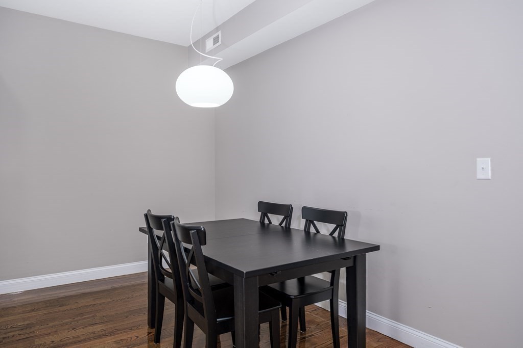 3 bed, 2.5 bath apartment for rent at 21 Bellevue Ave Unit 2, Revere — photo 4 of 40