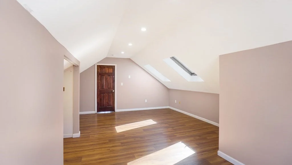 4 bed, 2 bath apartment for rent at 21 Belvoir Rd Unit 2, Blue Hills — photo 14 of 17
