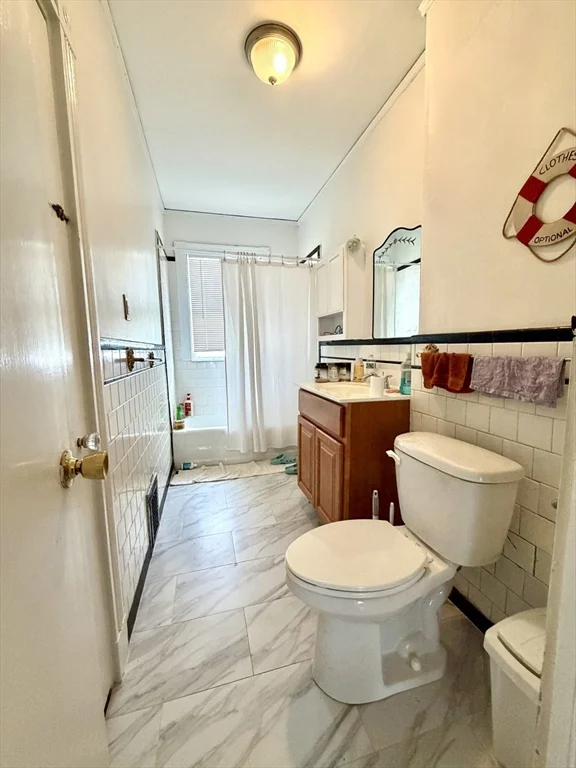 5 bed, 2 bath apartment for rent at 21 Bentley St Unit -, Brighton — photo 14 of 17